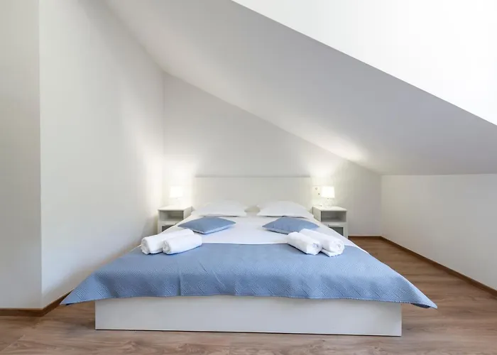 아파트 Peaceful 2-bedroom Srebreno *