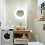 아파트 Peaceful 2-bedroom Srebreno *