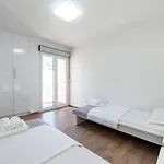 Peaceful 2-bedroom Srebreno