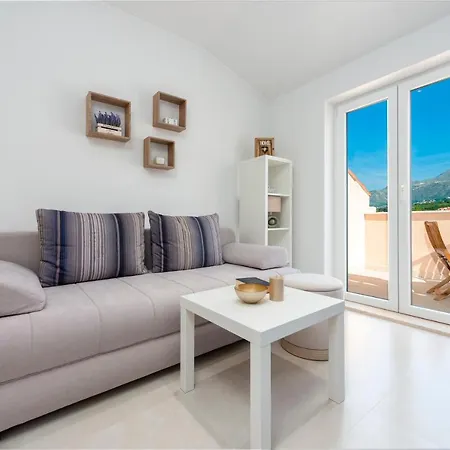 Peaceful 2-bedroom Srebreno Appartement Mlini