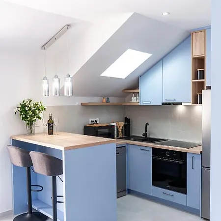 Peaceful 2-bedroom Srebreno * Mlini