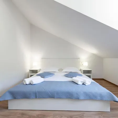 Apartman Peaceful 2-bedroom Srebreno *