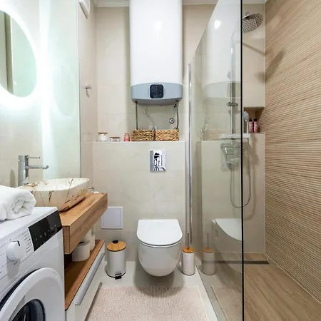 Peaceful 2-bedroom Srebreno Mlini