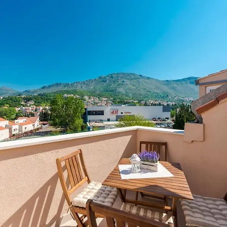 Appartement Peaceful 2-bedroom Srebreno Mlini