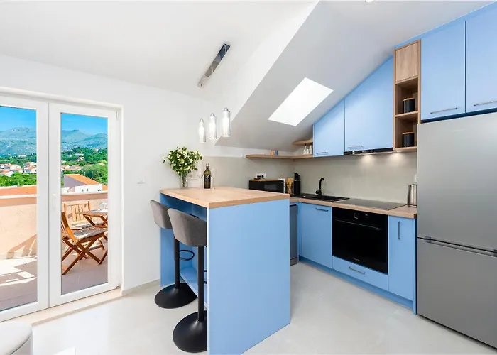 Peaceful 2-bedroom Srebreno Lejlighed *