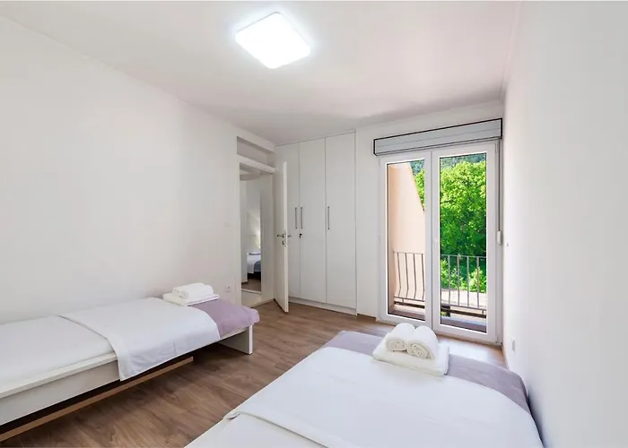 Peaceful 2-bedroom Srebreno *