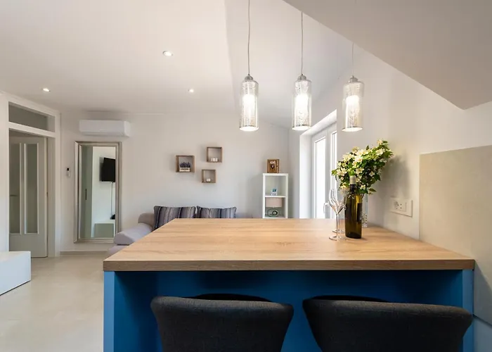 Peaceful 2-bedroom Srebreno Lejlighed