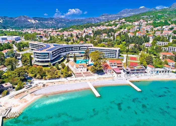 Peaceful 2-bedroom Srebreno Mlini