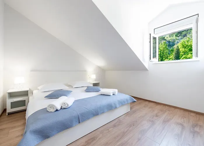 Peaceful 2-bedroom Srebreno Lejlighed Mlini