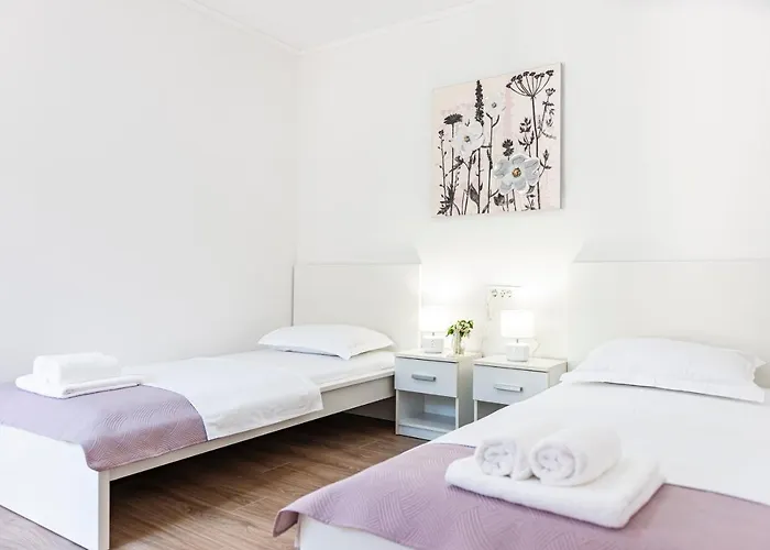 Peaceful 2-bedroom Srebreno